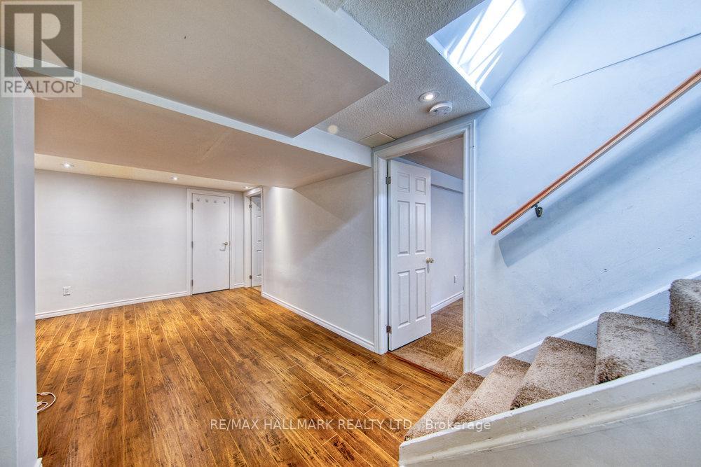 31 Glen Muir Drive, Toronto, Ontario  M1M 2C6 - Photo 18 - E12377781