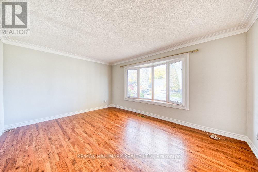31 Glen Muir Drive, Toronto, Ontario  M1M 2C6 - Photo 3 - E12377781