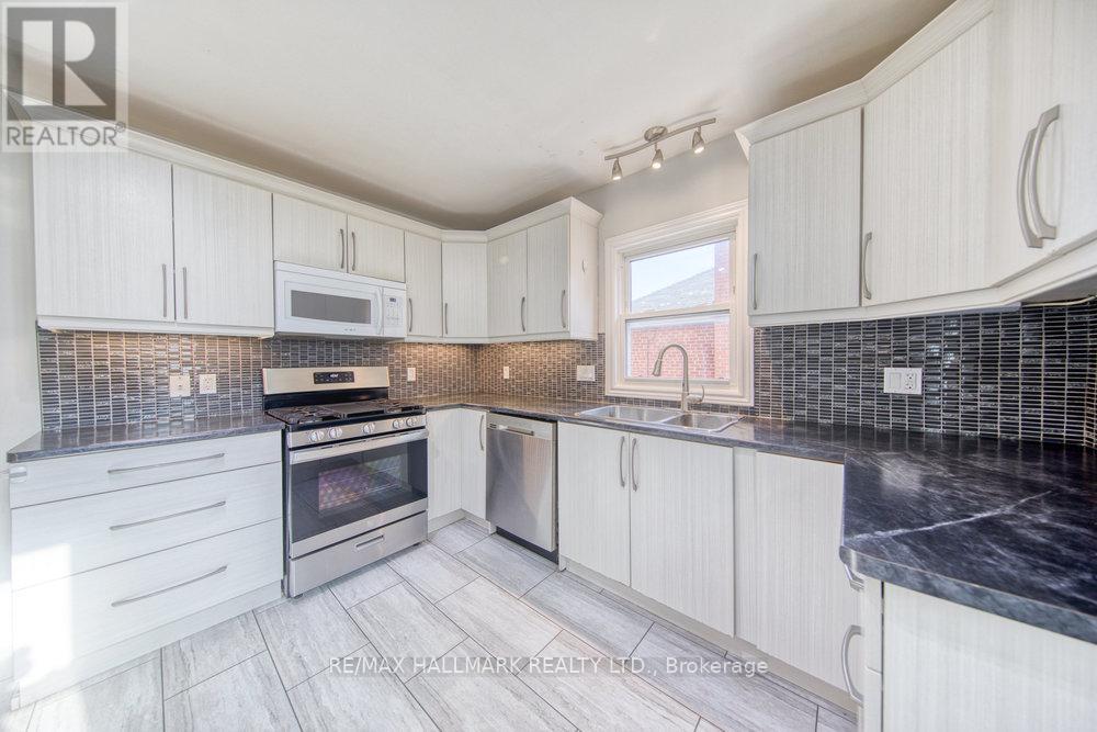 31 Glen Muir Drive, Toronto, Ontario  M1M 2C6 - Photo 8 - E12377781