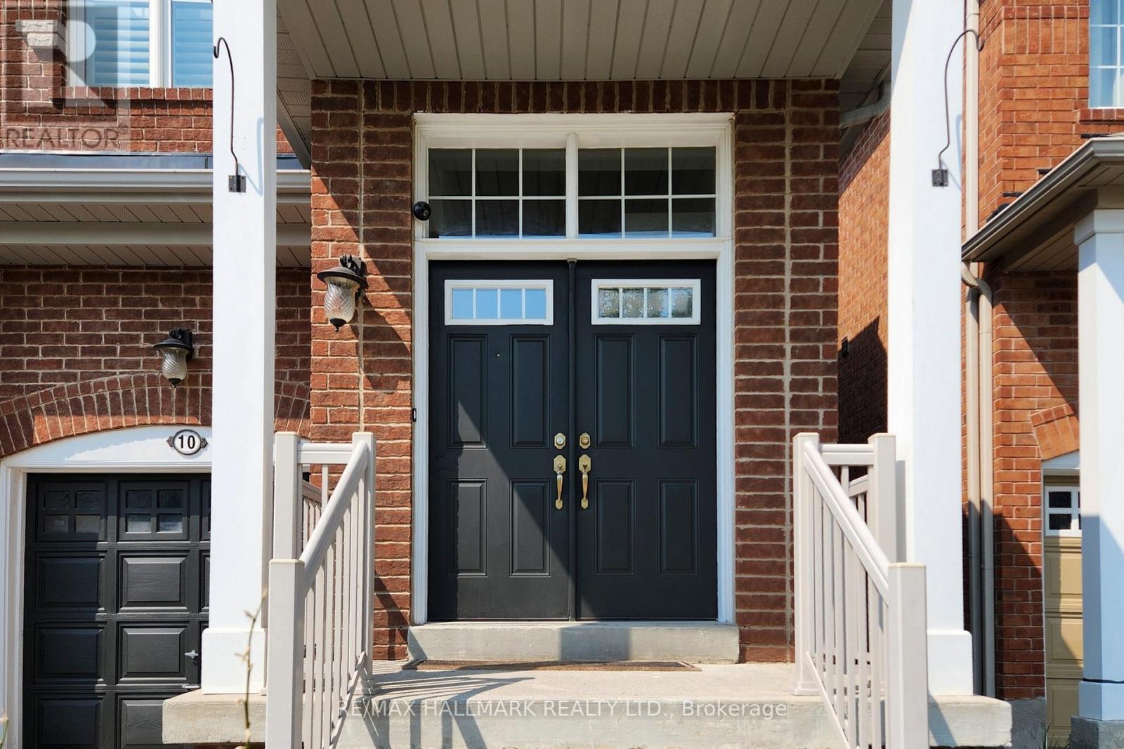 Property at 10 CHAMBERSBURG WAY image 3