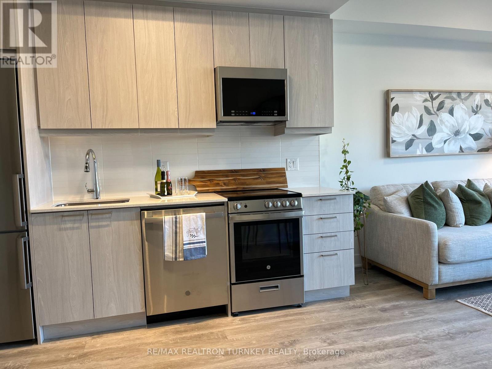 018 - 185 Deerfield Road, Newmarket, Ontario  L3Y 0G7 - Photo 19 - N12377822