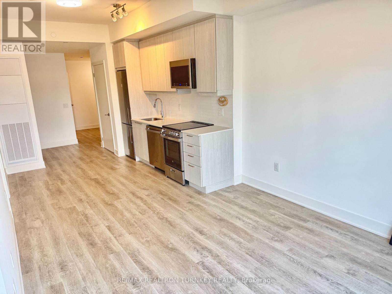 018 - 185 Deerfield Road, Newmarket, Ontario  L3Y 0G7 - Photo 24 - N12377822