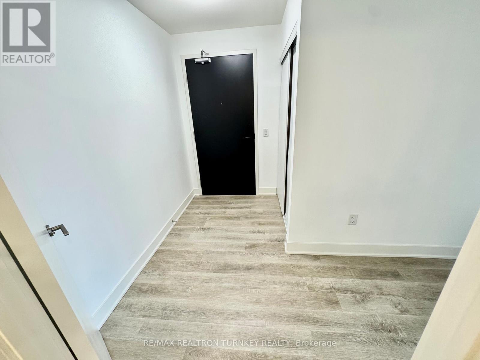 018 - 185 Deerfield Road, Newmarket, Ontario  L3Y 0G7 - Photo 28 - N12377822