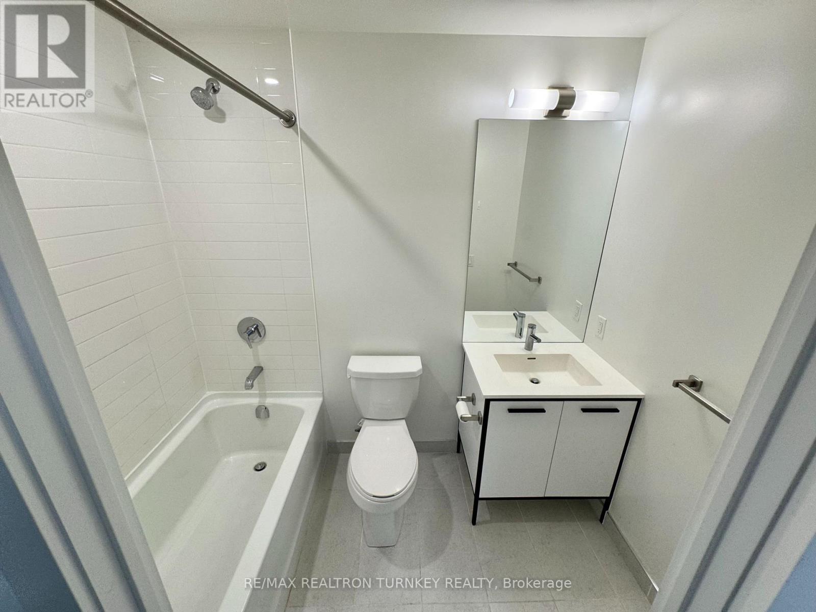 018 - 185 Deerfield Road, Newmarket, Ontario  L3Y 0G7 - Photo 37 - N12377822