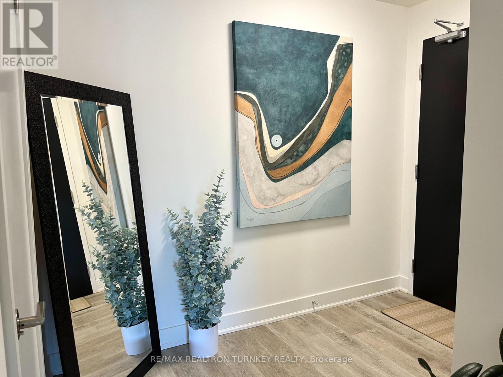 018 - 185 Deerfield Road, Newmarket, Ontario  L3Y 0G7 - Photo 6 - N12377822
