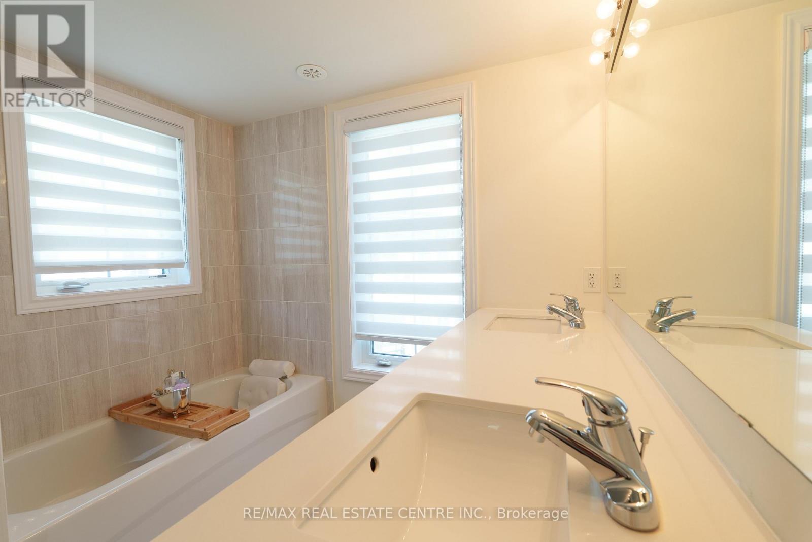 42 - 181 Parktree Drive, Vaughan, Ontario  L6A 5B1 - Photo 12 - N12377847