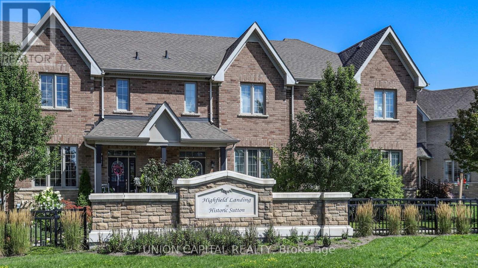 8 Vita Stephanie Court, Georgina, Ontario  L0E 1R0 - Photo 1 - N12377858