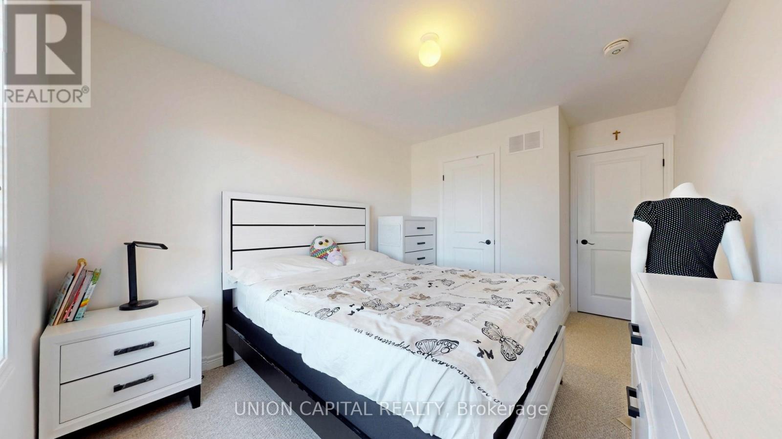 8 Vita Stephanie Court, Georgina, Ontario  L0E 1R0 - Photo 11 - N12377858