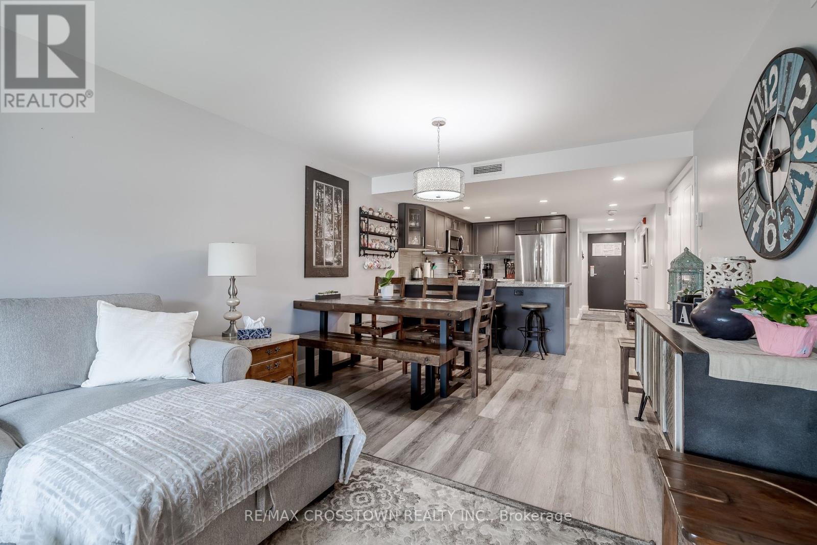302 - 80 Horseshoe Boulevard, Oro-Medonte (Horseshoe Valley), Ontario  L4M 4Y8 - Photo 17 - S12377696