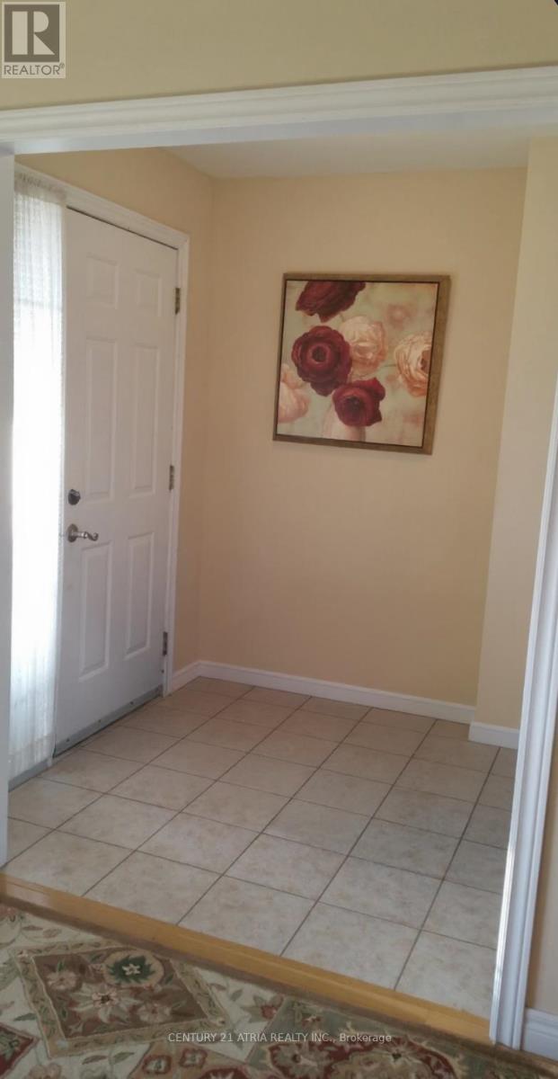 Upper - 194 Livingstone Street E, Barrie, Ontario  L4M 6M4 - Photo 2 - S12377728