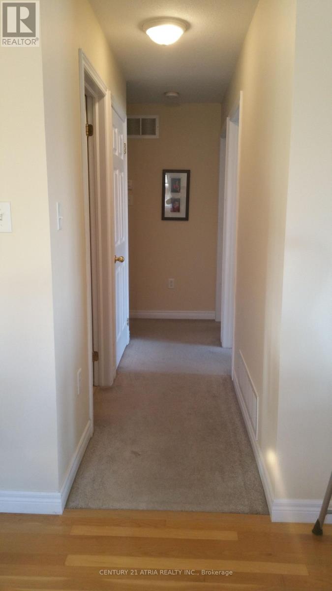Upper - 194 Livingstone Street E, Barrie, Ontario  L4M 6M4 - Photo 7 - S12377728