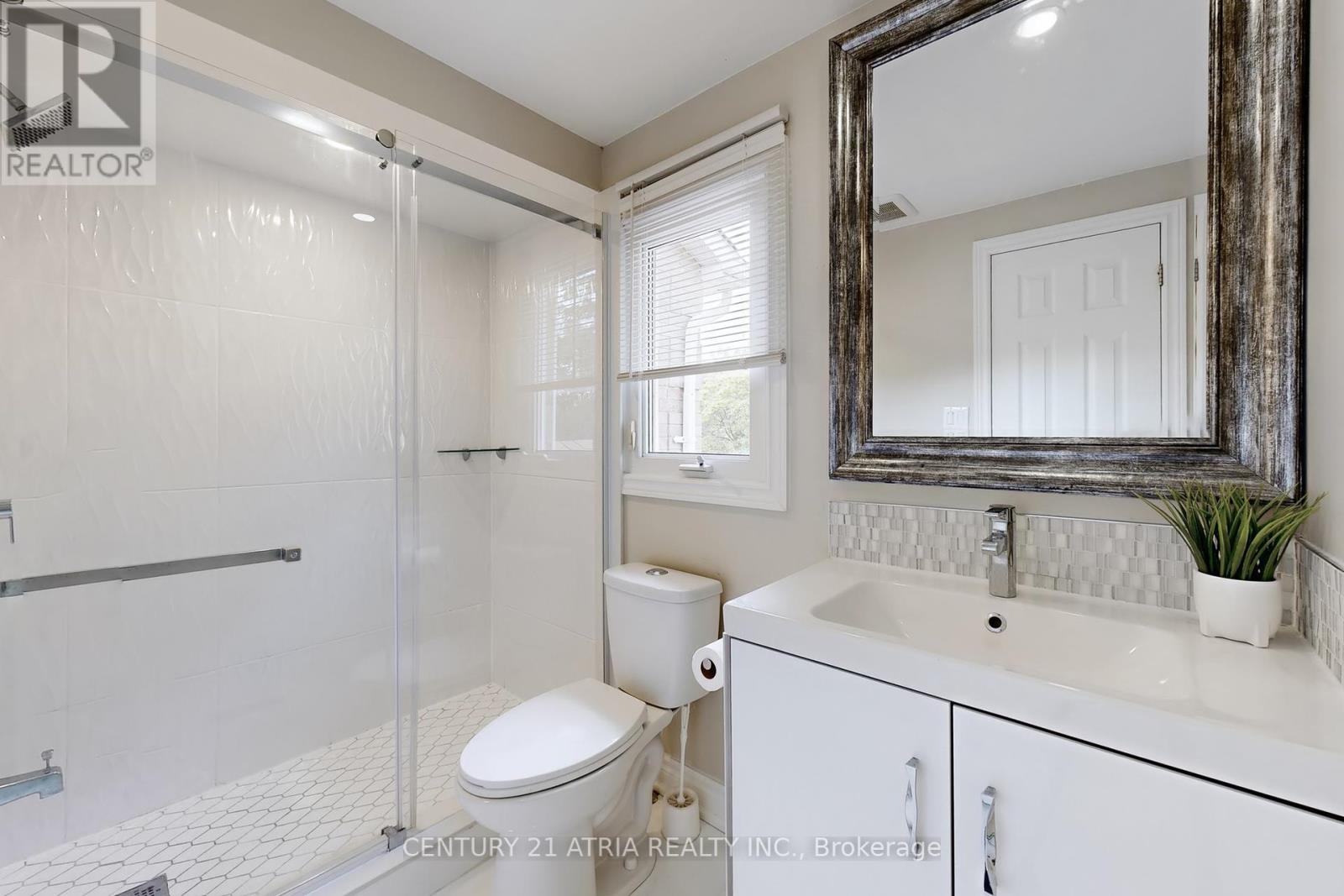 60 Steepleview Crescent, Richmond Hill, Ontario  L4C 9R3 - Photo 32 - N12376361