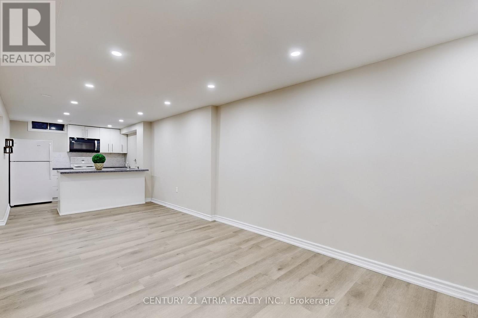 60 Steepleview Crescent, Richmond Hill, Ontario  L4C 9R3 - Photo 36 - N12376361