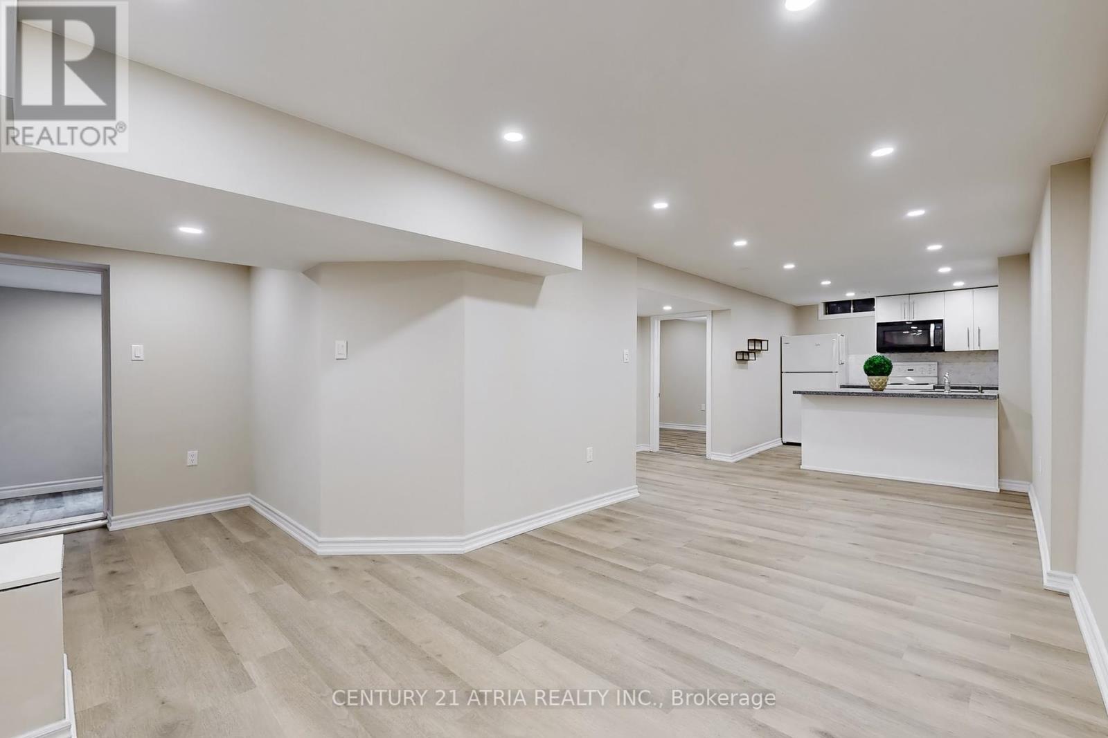 60 Steepleview Crescent, Richmond Hill, Ontario  L4C 9R3 - Photo 39 - N12376361