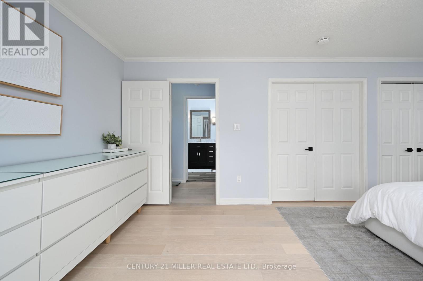 30 Nelson Street, Oakville (Br Bronte), Ontario  L6L 3H6 - Photo 14 - W12377688