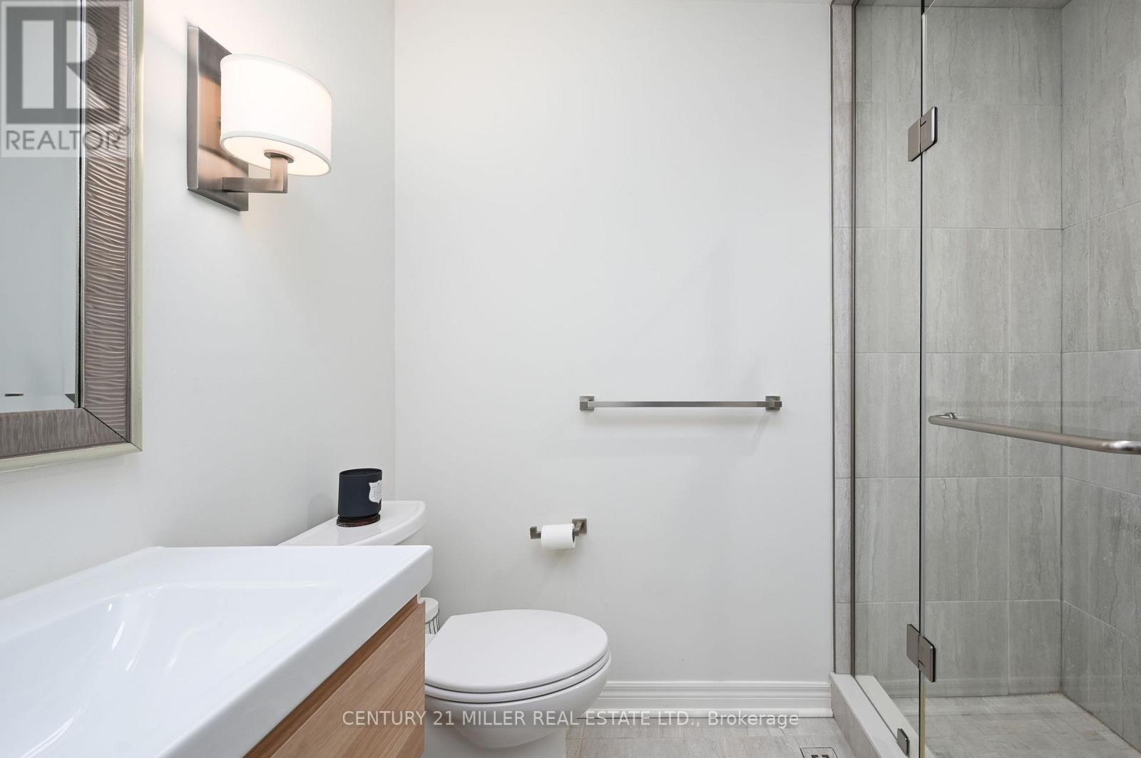 30 Nelson Street, Oakville (Br Bronte), Ontario  L6L 3H6 - Photo 19 - W12377688