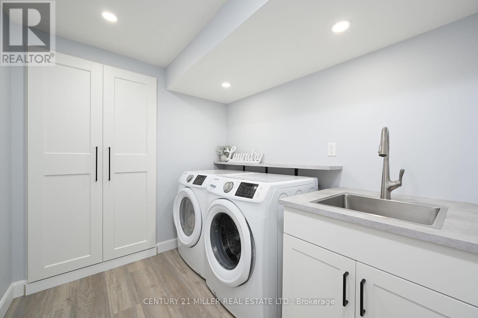 30 Nelson Street, Oakville (Br Bronte), Ontario  L6L 3H6 - Photo 22 - W12377688