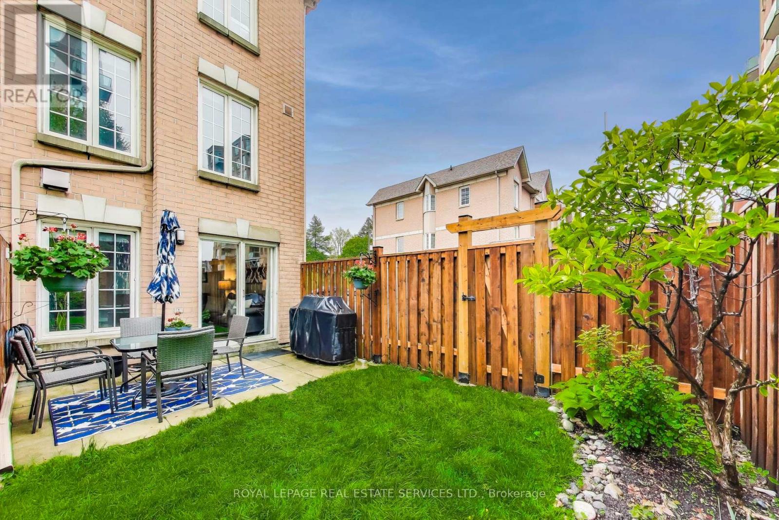 10 - 210 Manitoba Street, Toronto (Mimico), Ontario  M8Y 4G7 - Photo 34 - W12377700