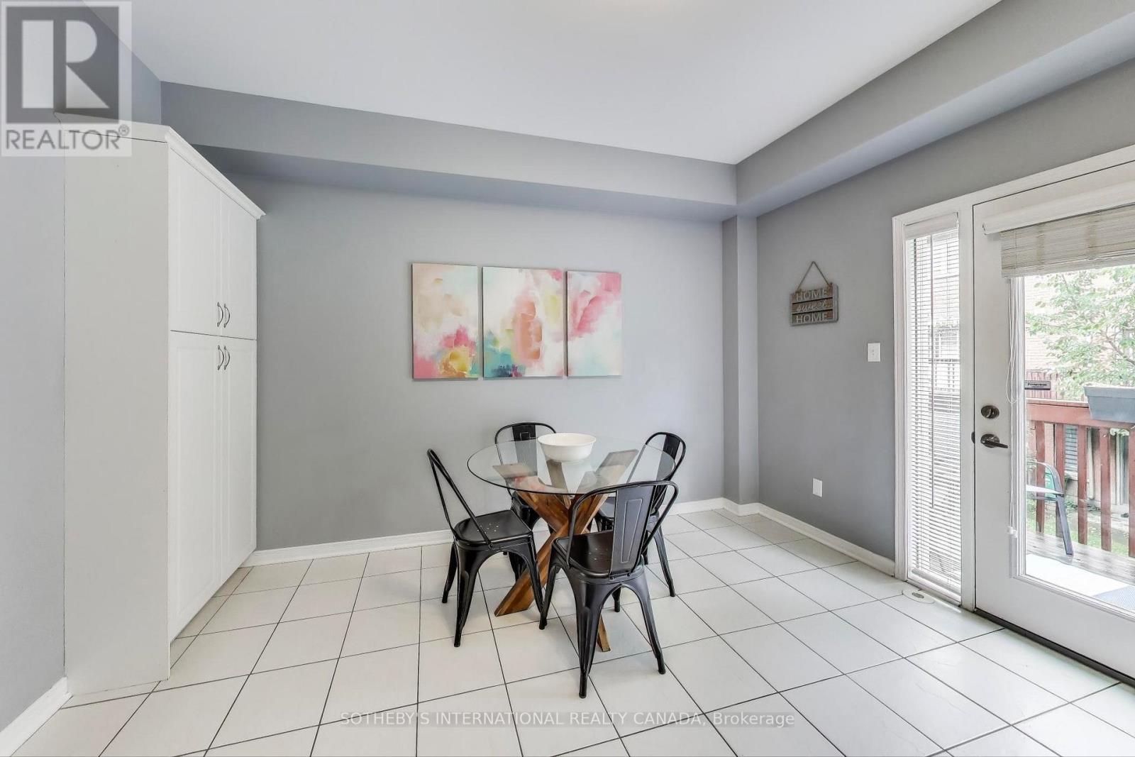17 - 435 Hensall Circle, Mississauga (Cooksville), Ontario  L5A 4P1 - Photo 10 - W12377720