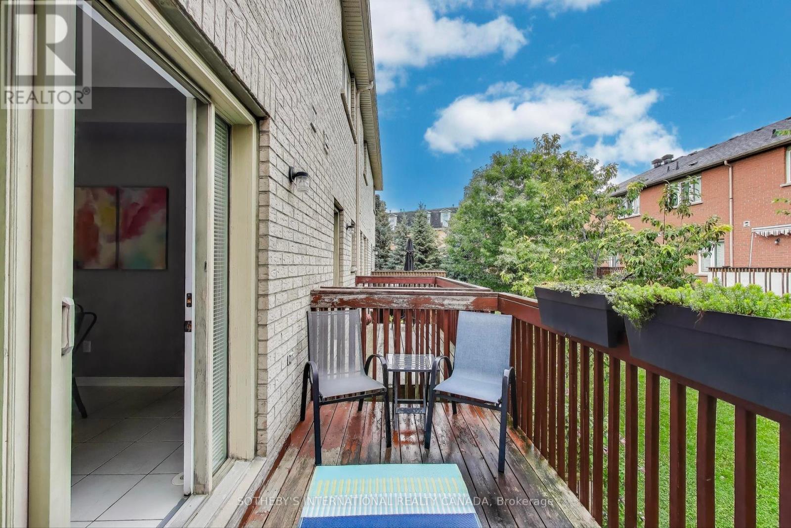17 - 435 Hensall Circle, Mississauga (Cooksville), Ontario  L5A 4P1 - Photo 11 - W12377720