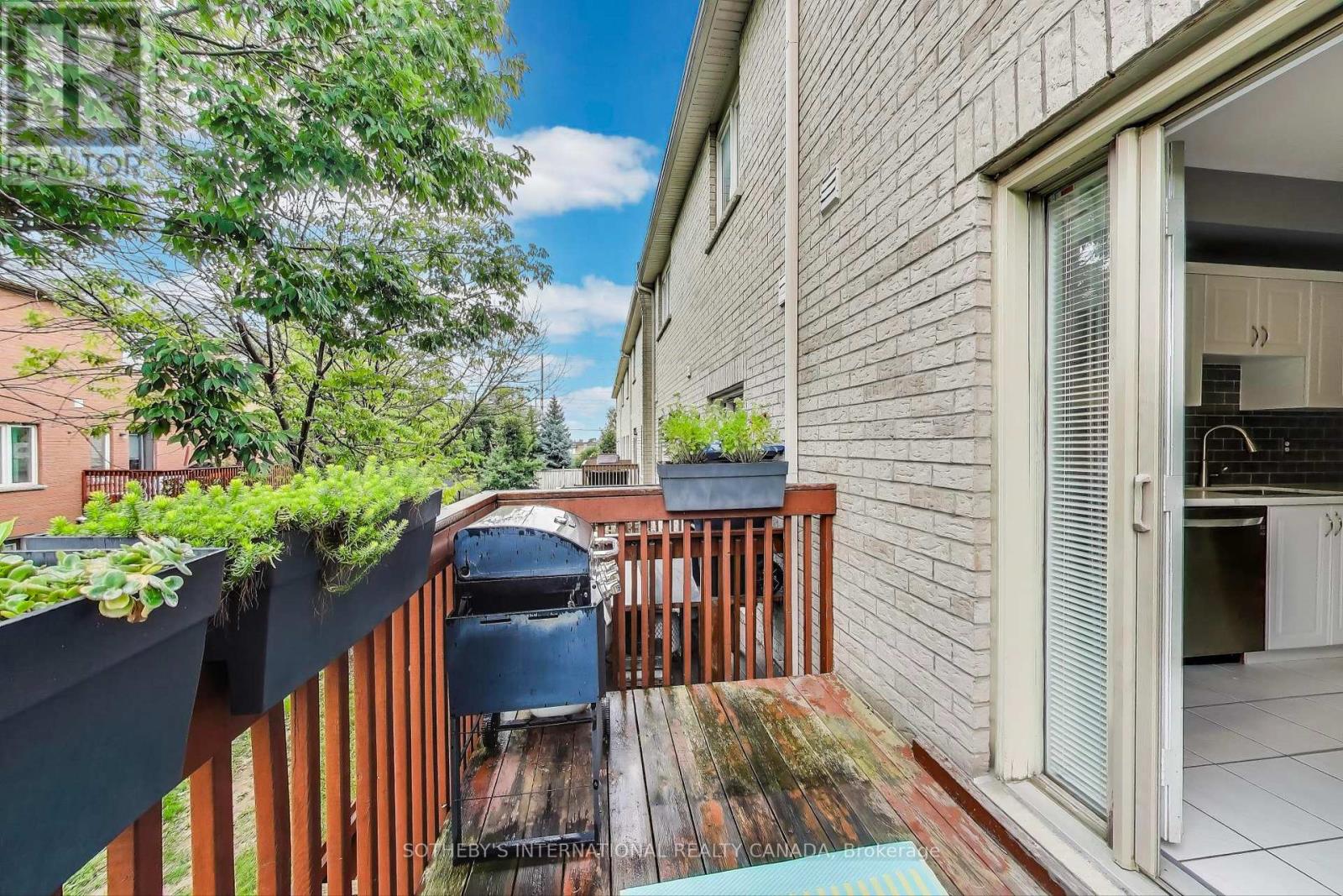 17 - 435 Hensall Circle, Mississauga (Cooksville), Ontario  L5A 4P1 - Photo 12 - W12377720
