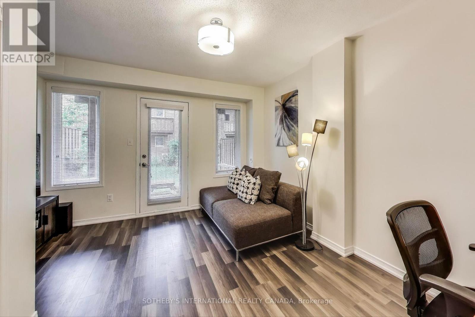 17 - 435 Hensall Circle, Mississauga (Cooksville), Ontario  L5A 4P1 - Photo 21 - W12377720