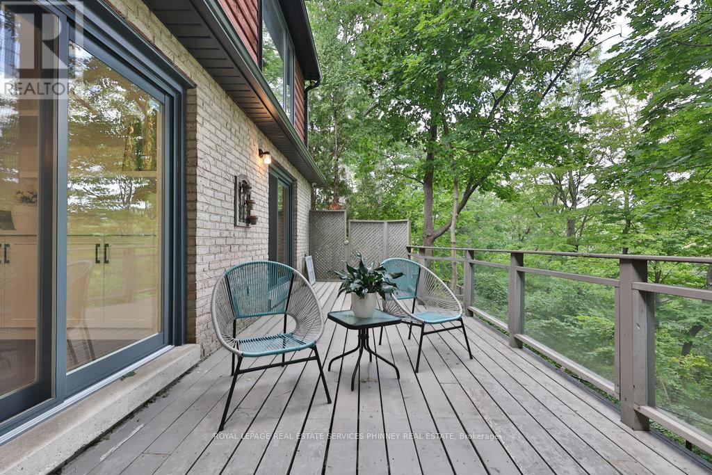 1033 Wenleigh Court, Mississauga, Ontario  L5H 1M7 - Photo 14 - W12377774