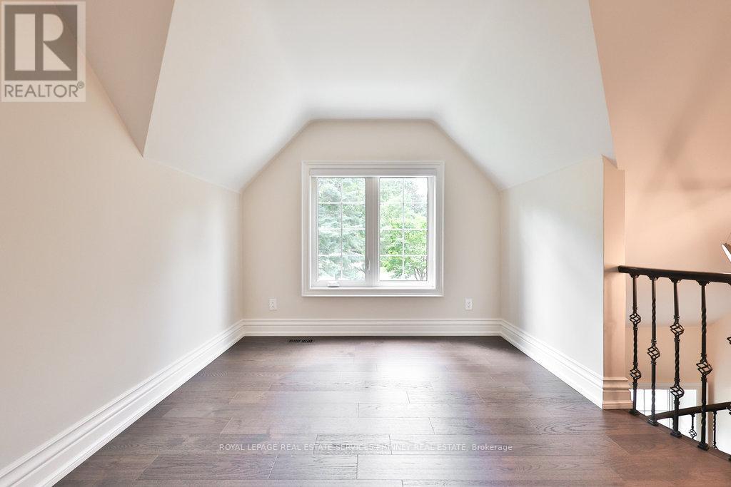 1033 Wenleigh Court, Mississauga, Ontario  L5H 1M7 - Photo 20 - W12377774
