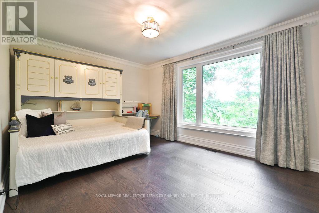 1033 Wenleigh Court, Mississauga, Ontario  L5H 1M7 - Photo 29 - W12377774