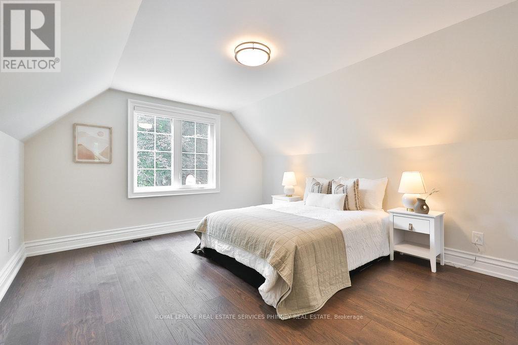 1033 Wenleigh Court, Mississauga, Ontario  L5H 1M7 - Photo 30 - W12377774