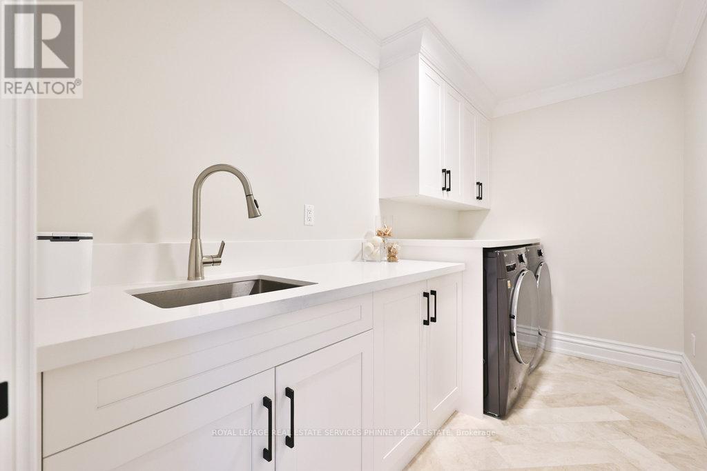 1033 Wenleigh Court, Mississauga, Ontario  L5H 1M7 - Photo 34 - W12377774