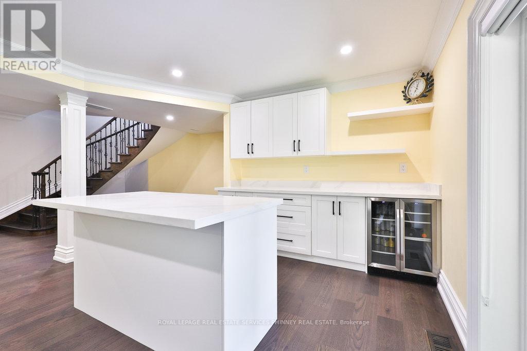 1033 Wenleigh Court, Mississauga, Ontario  L5H 1M7 - Photo 38 - W12377774
