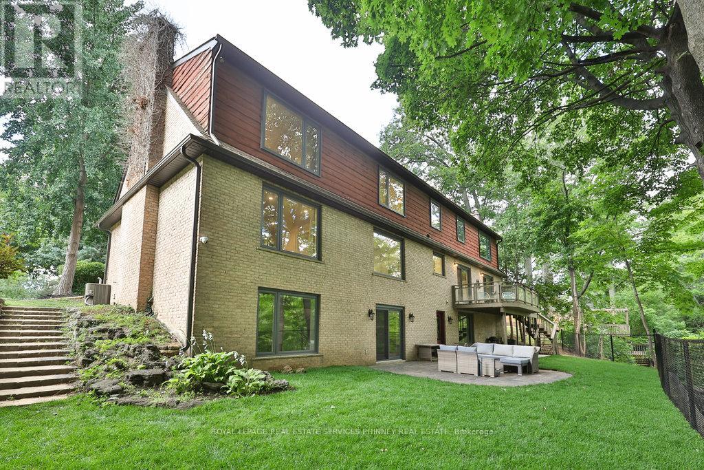 1033 Wenleigh Court, Mississauga, Ontario  L5H 1M7 - Photo 44 - W12377774