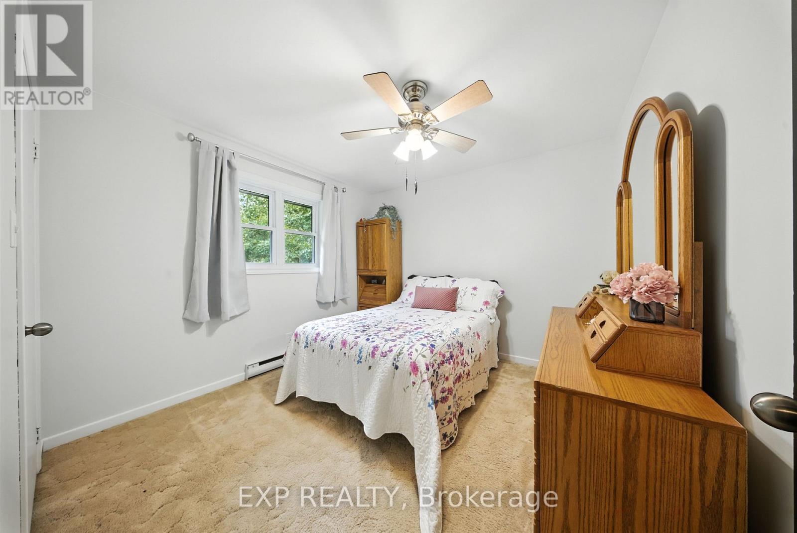 70408 Zion Church Road, Georgian Bluffs, Ontario  N0H 2T0 - Photo 10 - X12377292