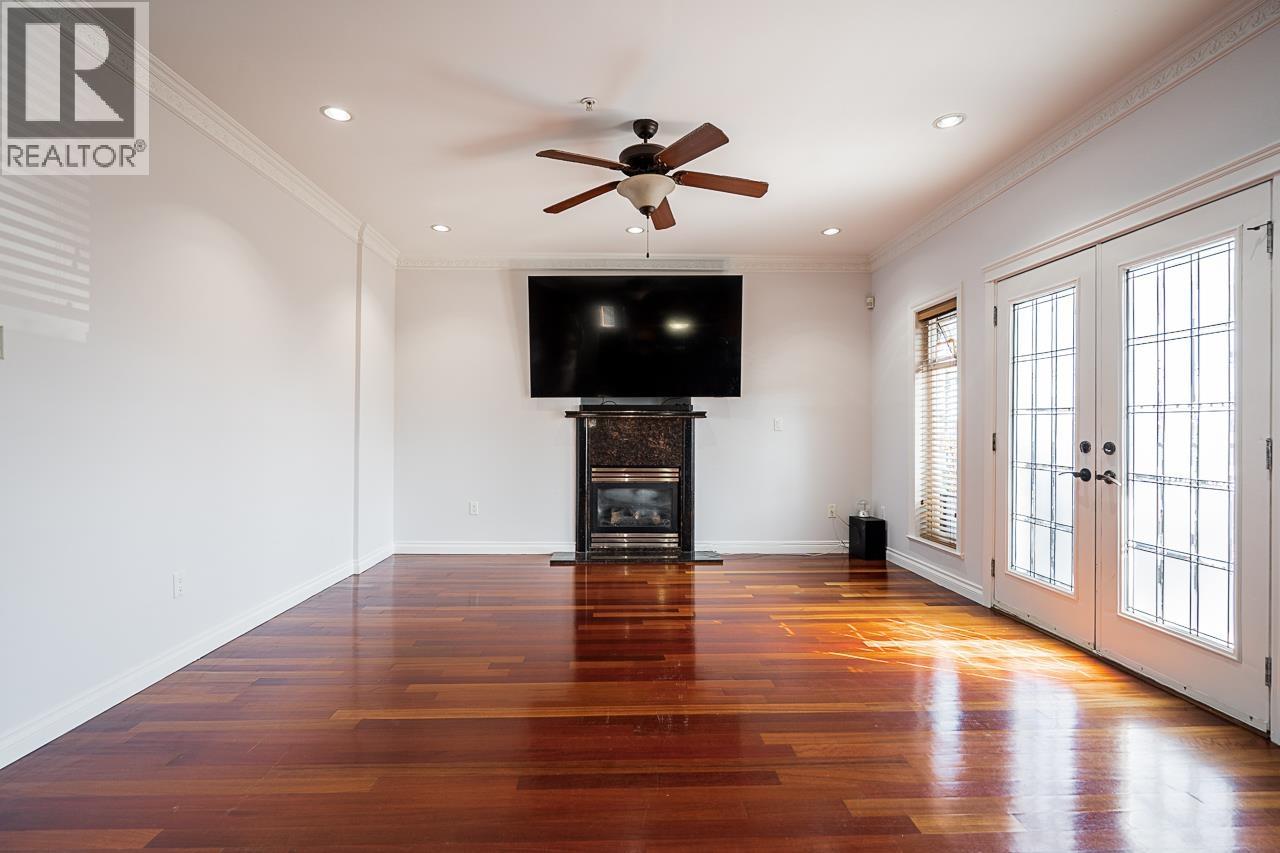 1306 E 60 Avenue, Vancouver, British Columbia  V5X 2A9 - Photo 9 - R3042552