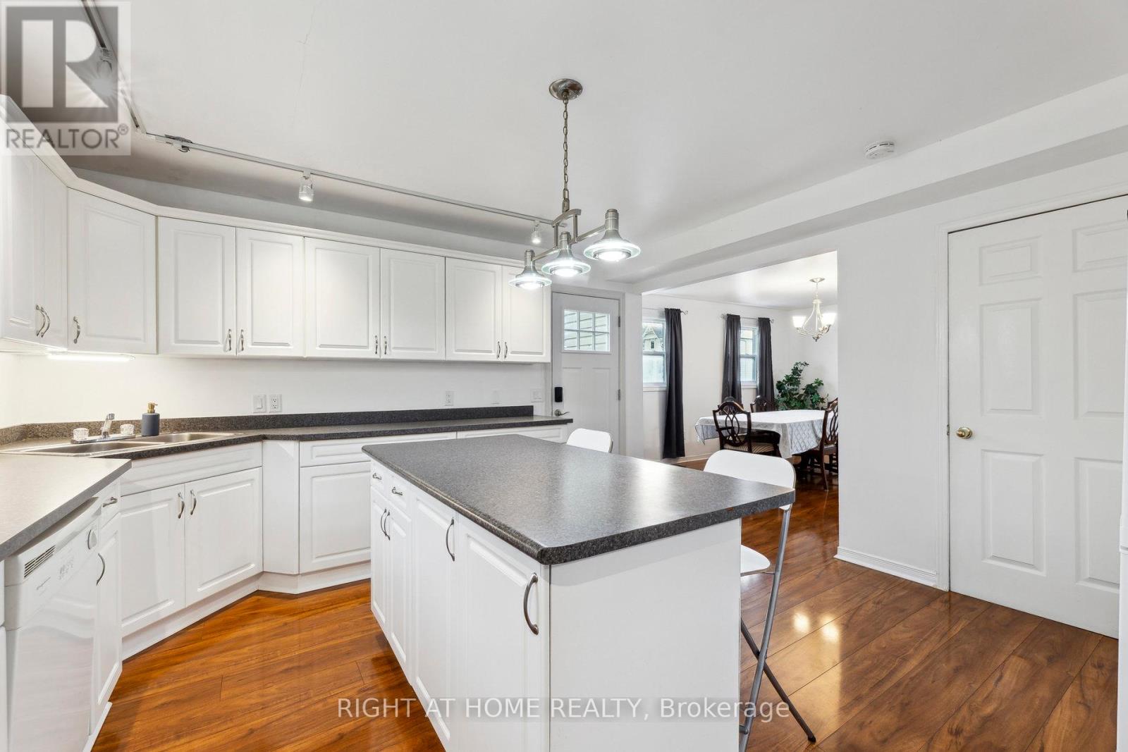 186 Dundas Street W, Quinte West (Trenton Ward), Ontario  K8V 3R2 - Photo 15 - X12377751