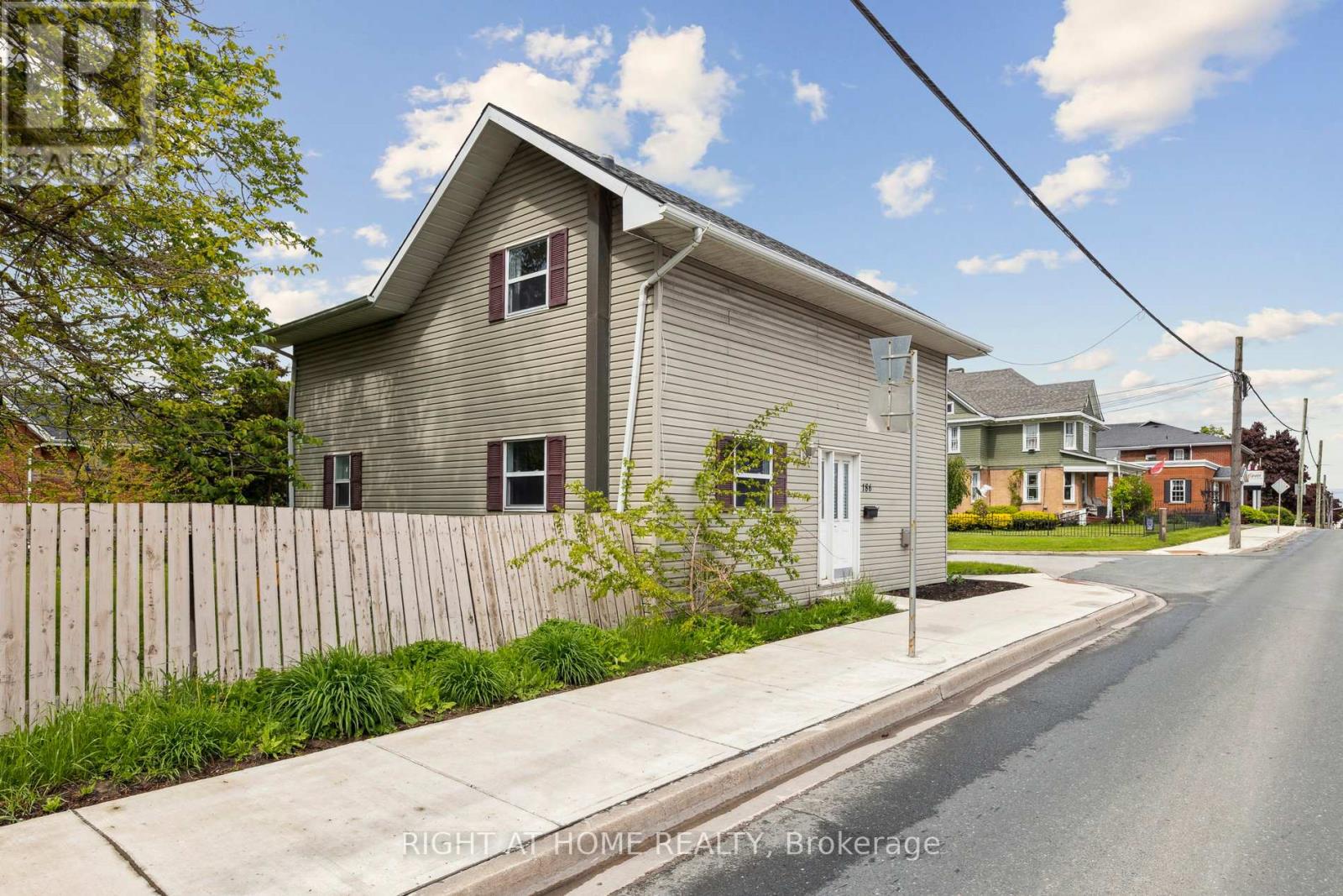 186 Dundas Street W, Quinte West (Trenton Ward), Ontario  K8V 3R2 - Photo 34 - X12377751