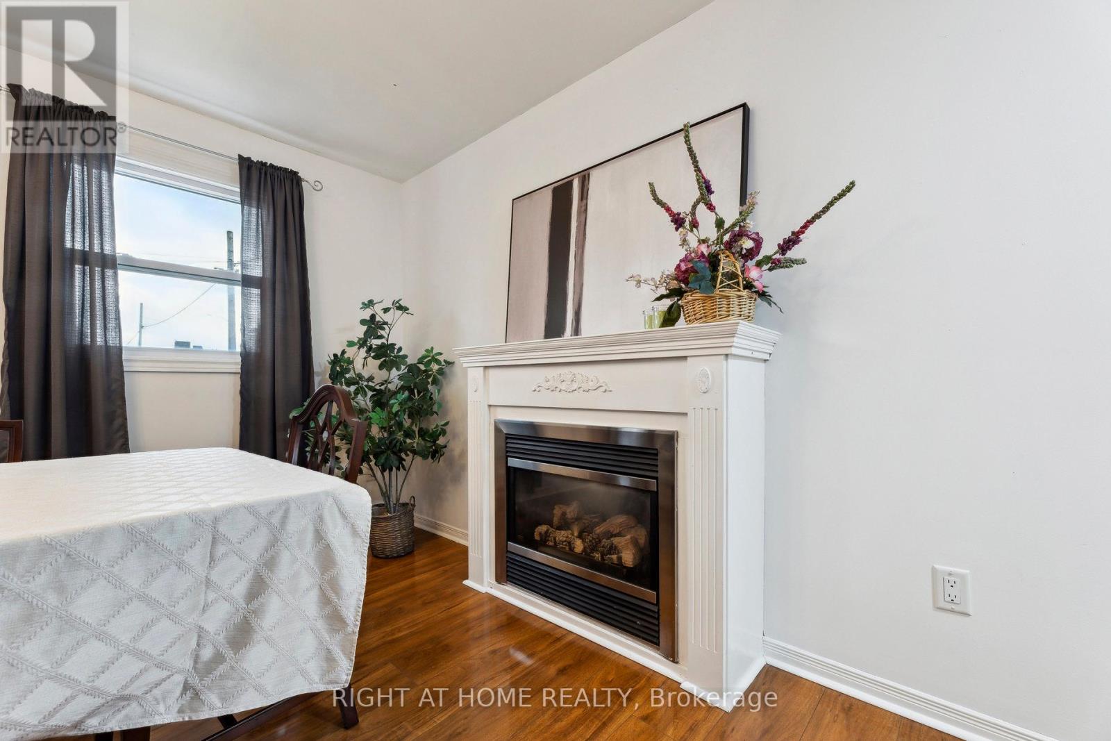 186 Dundas Street W, Quinte West (Trenton Ward), Ontario  K8V 3R2 - Photo 5 - X12377751