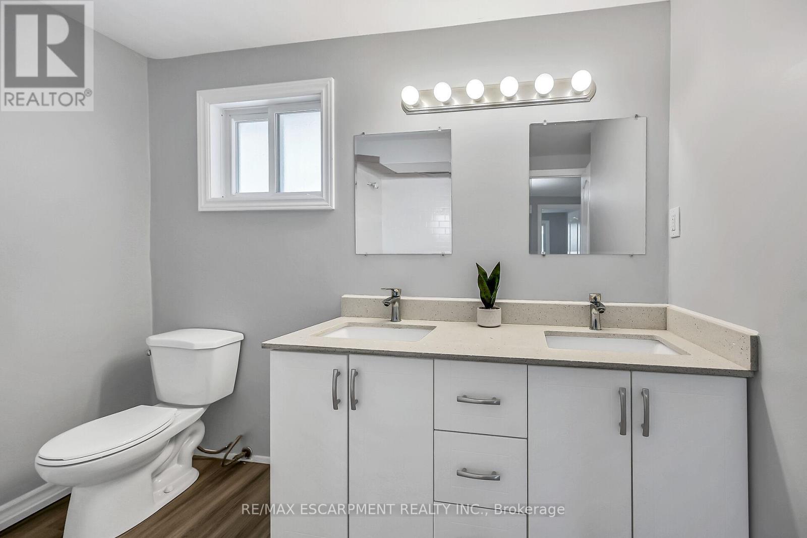 8 - 125 Limeridge Road W, Hamilton (Rolston), Ontario  L9C 2V3 - Photo 27 - X12377786