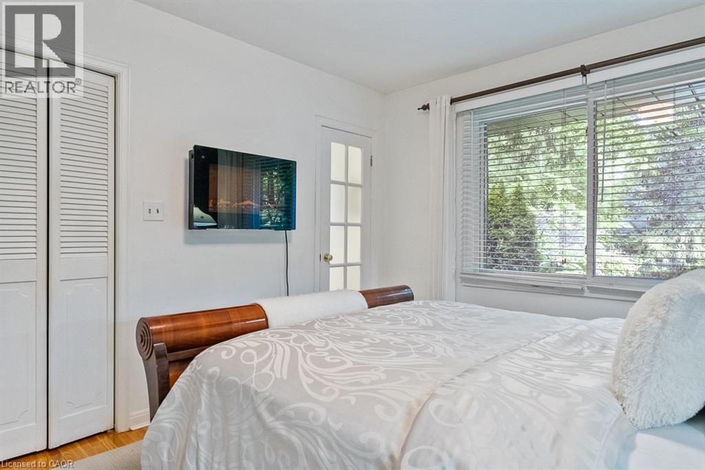1373 Queen Victoria Avenue, Mississauga, Ontario  L5H 3H2 - Photo 14 - 40765332