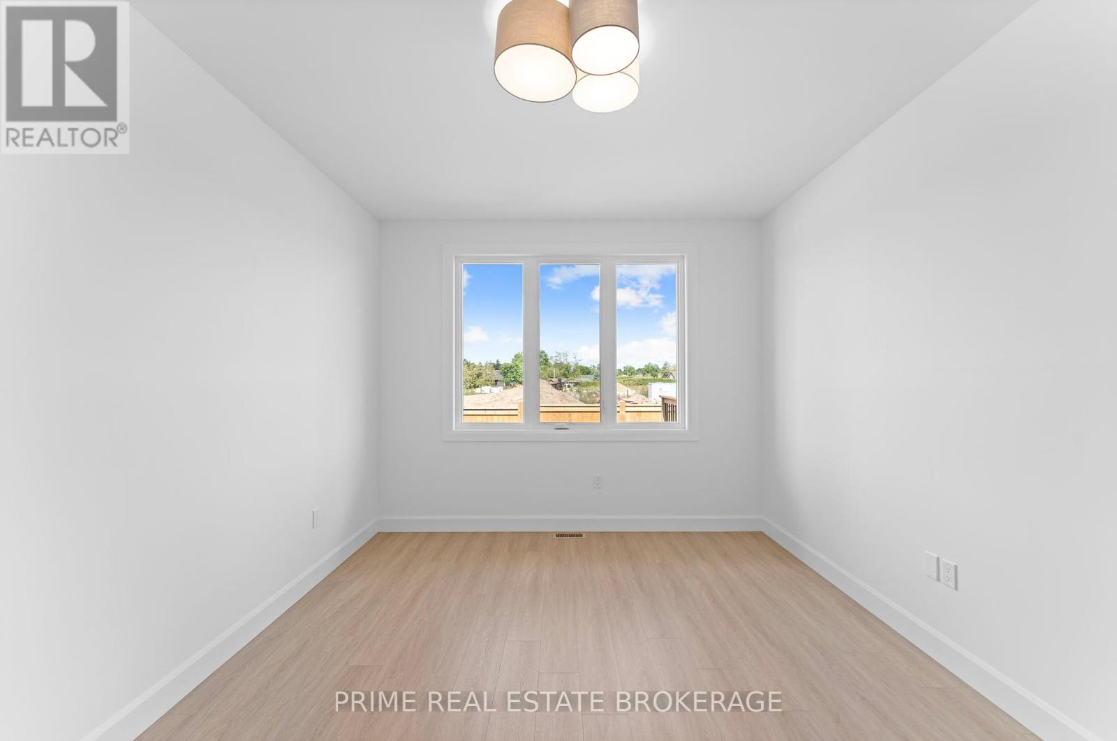 1 - 110 Coastal Crescent, Lambton Shores (Grand Bend), Ontario  N0M 1T0 - Photo 15 - X12378114
