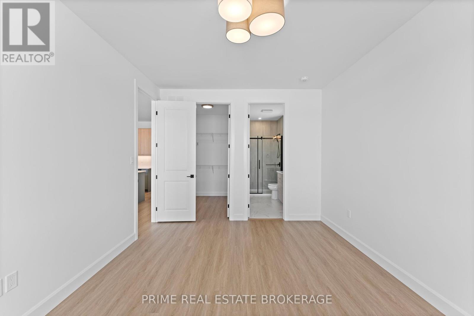 1 - 110 Coastal Crescent, Lambton Shores (Grand Bend), Ontario  N0M 1T0 - Photo 17 - X12378114