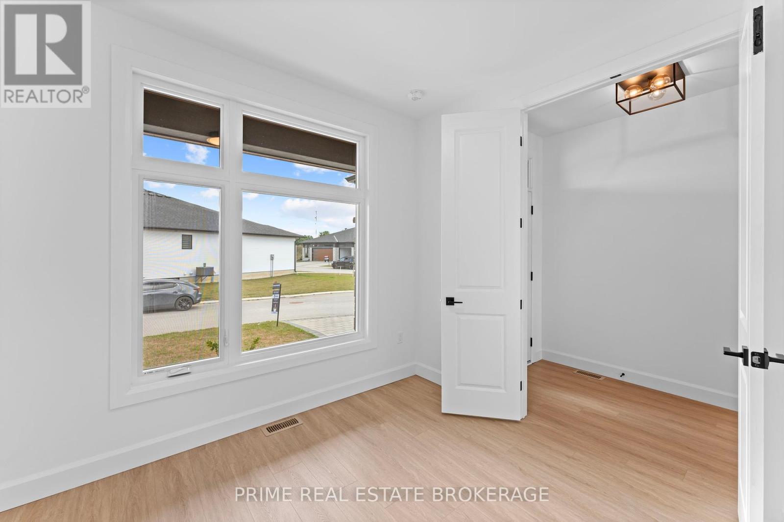 1 - 110 Coastal Crescent, Lambton Shores (Grand Bend), Ontario  N0M 1T0 - Photo 2 - X12378114