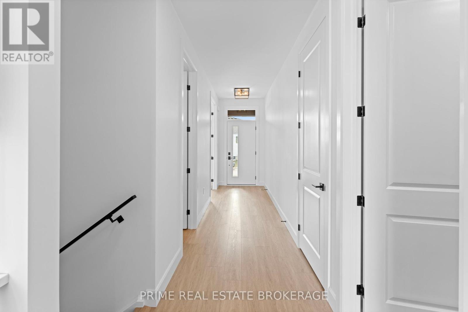 1 - 110 Coastal Crescent, Lambton Shores (Grand Bend), Ontario  N0M 1T0 - Photo 21 - X12378114
