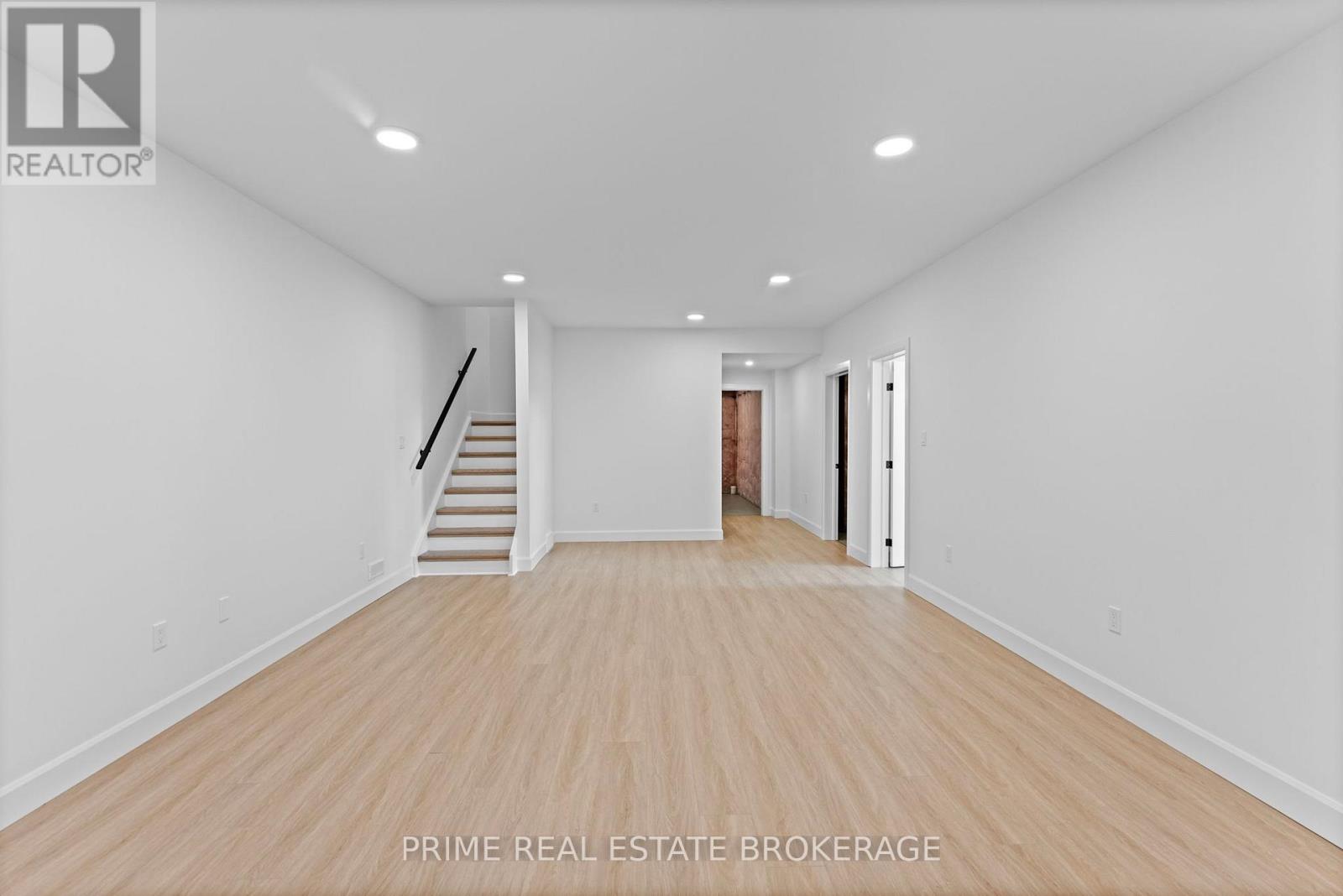 1 - 110 Coastal Crescent, Lambton Shores (Grand Bend), Ontario  N0M 1T0 - Photo 24 - X12378114