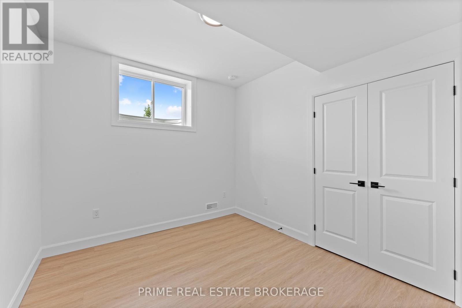 1 - 110 Coastal Crescent, Lambton Shores (Grand Bend), Ontario  N0M 1T0 - Photo 26 - X12378114