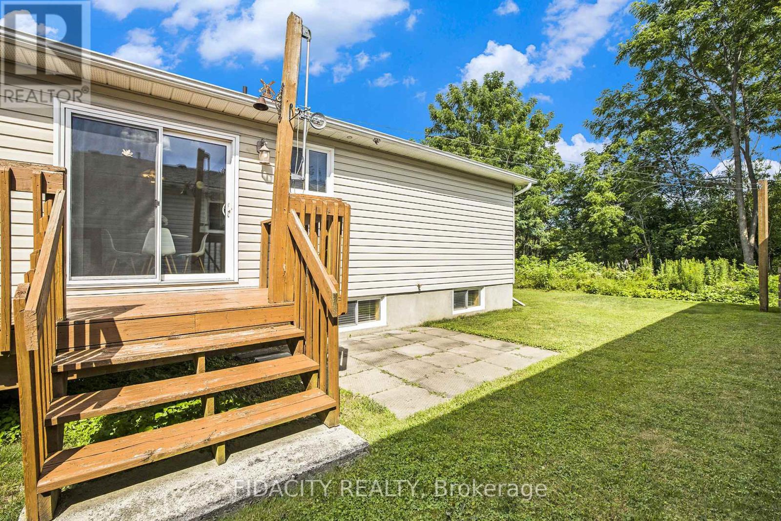 616 Clothier Street E, North Grenville, Ontario  K0G 1J0 - Photo 32 - X12378104