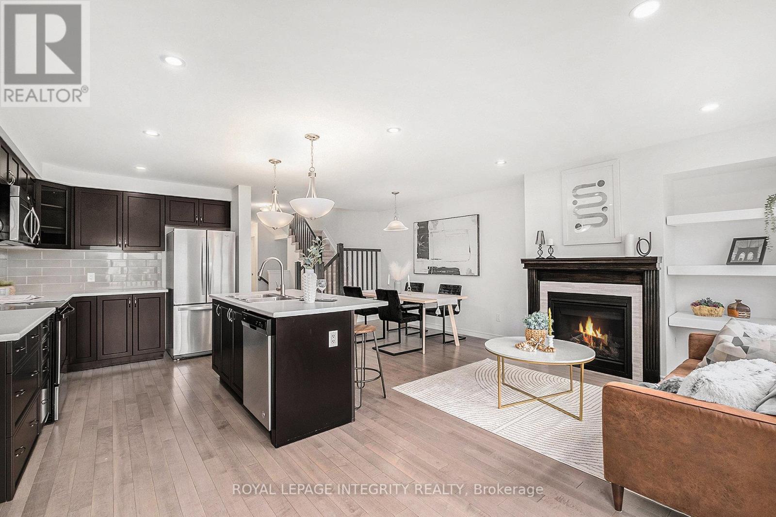 305 Lipizzaner Street, Ottawa, Ontario  K2S 0X8 - Photo 12 - X12378136