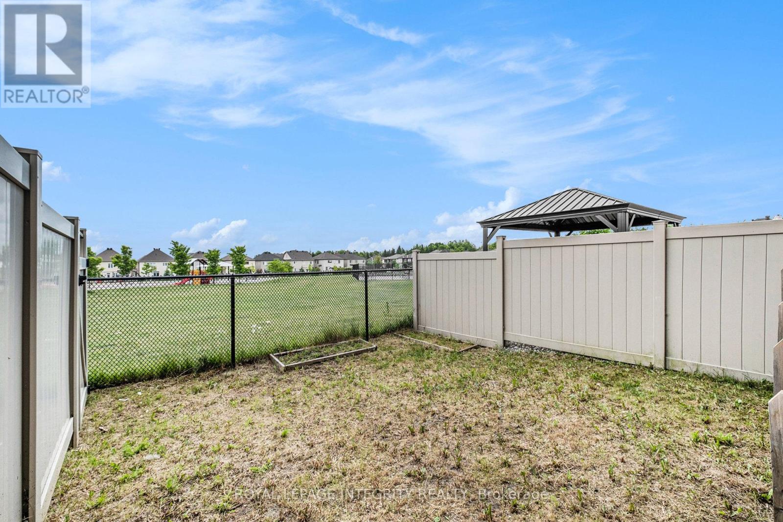 305 Lipizzaner Street, Ottawa, Ontario  K2S 0X8 - Photo 30 - X12378136