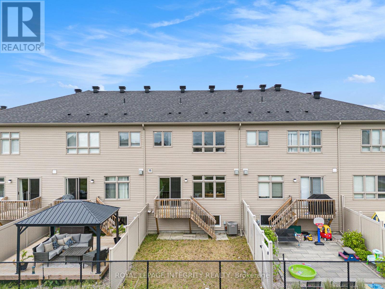 305 Lipizzaner Street, Ottawa, Ontario  K2S 0X8 - Photo 31 - X12378136